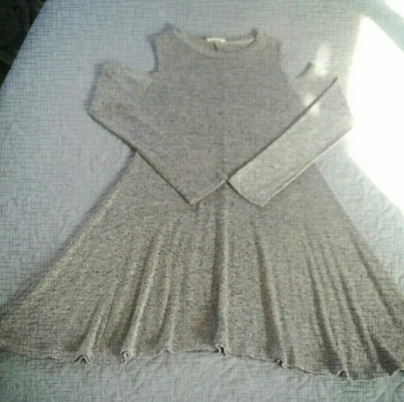 Pinc Tops - CCO 🛍 Pinc 3/4 Sleeve Cold Shoulder Tunic